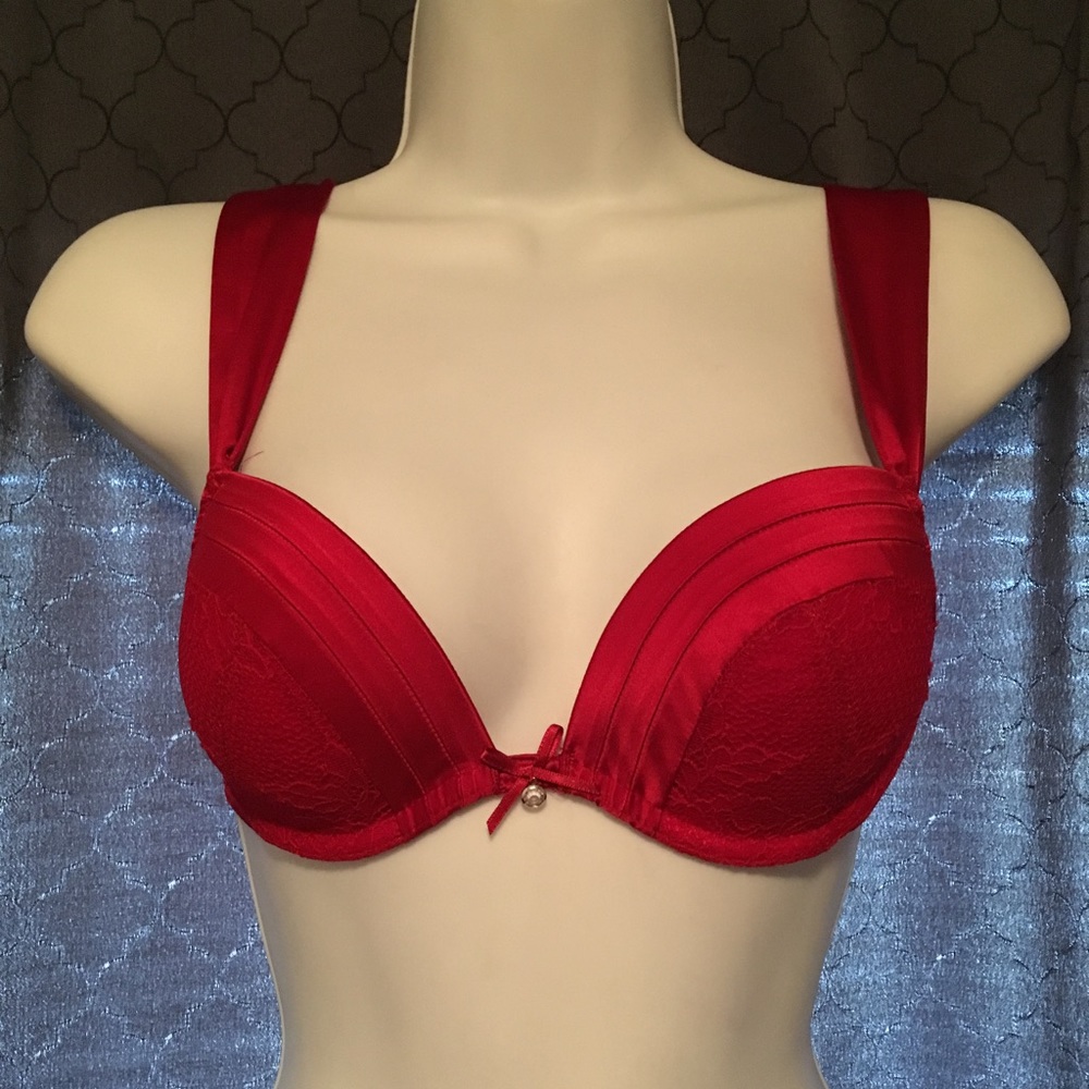Gilligan and O'Malley bra